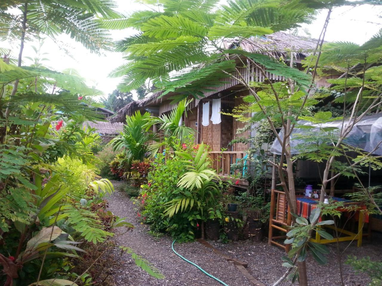 Ngwe Saung Garden Guest House Ngwesaung Ngoại thất bức ảnh