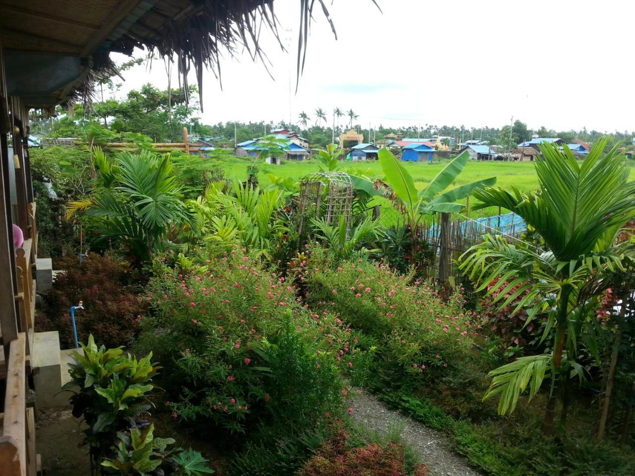 Ngwe Saung Garden Guest House Ngwesaung Ngoại thất bức ảnh